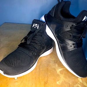 APL Women's Ascend shoe